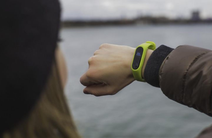 Fitness bracelets and gamification